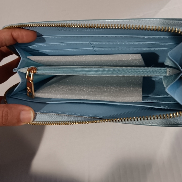 Badgley Mischka Women's Metallic Blue Square Studs Long Wallet (NWT). - Picture 7 of 10